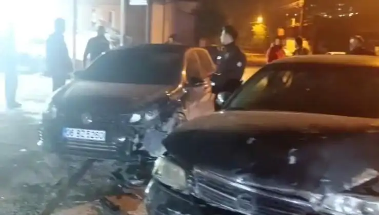 Çevirmeden Kaçarken Faciaya Neden Oldular: Kazada Yaralılar Var
