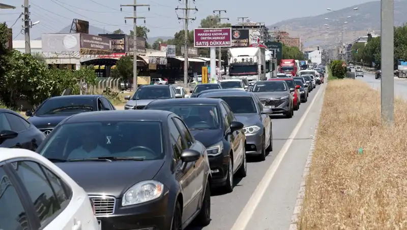 60 Kilometrelik Araç Kuyruğu: Aydın'dan Muğla'ya Uzanan Trafik Felaketi