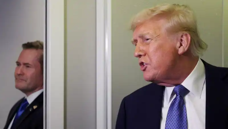 Trump, Mike Waltz'u Görevden Alarak Sıra Dışı Bir Hamle Yaptı