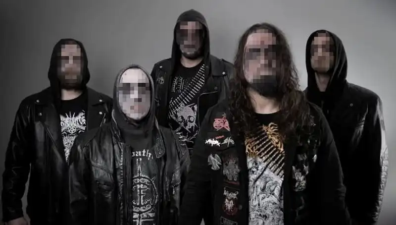 Rock Grubunun Üyeleri Dini Değerlere Hakaretten Tutuklandı: Olayın Perde Arkası