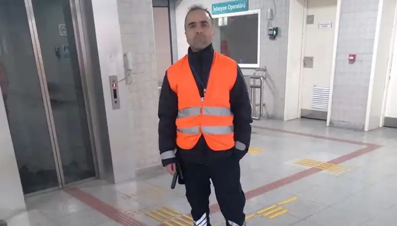 Trende Sigara İçen Yolcunun Güvenlik Görevlisine Düşmanlığı: Sonuç Korkunç Oldu
