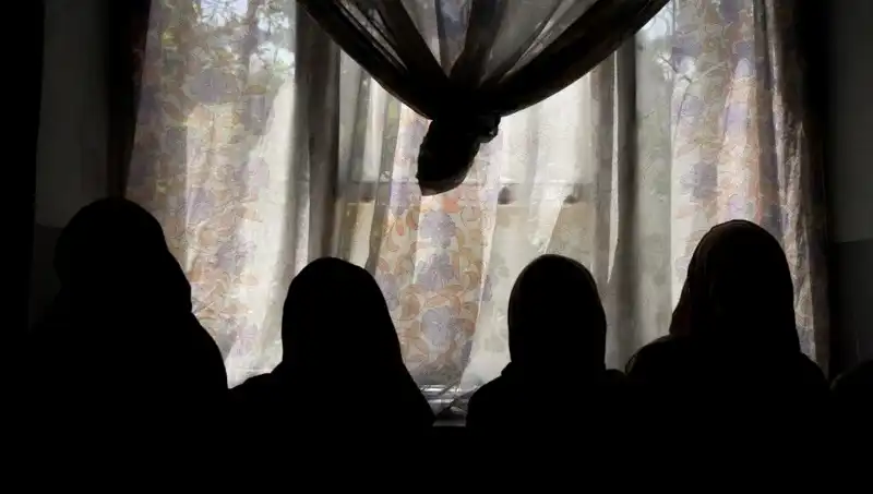 Taliban, Kadın Yazarların Eserlerini Yasaklayarak Sesi Susturdu