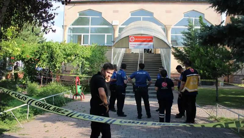 İntikam Gözyaşları: Namazda Husumetlisini Öldüren Şok Olay