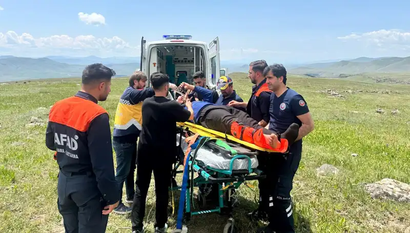 Kayalıkta Düşen Çobanın Kurtarılması İçin Hızla Başlatılan Operasyon