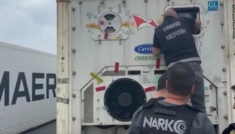 Mersin'de Şok Uyuşturucu Operasyonu: Kilolarca Narkotik Madde Ele Geçirildi