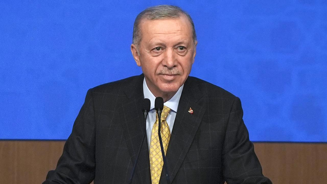 Cumhurbaşkanı Erdoğan'dan Deprem Bölgesine Vaat: Tüm Konutlar Yıl Sonuna Kadar Teslim Edilecek