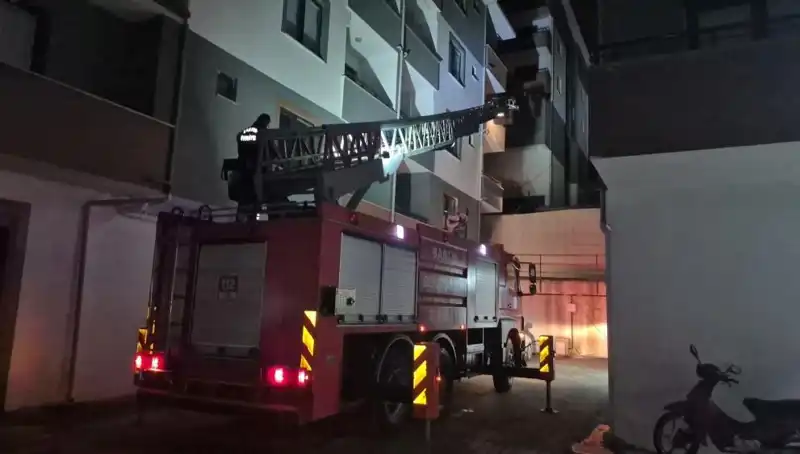 Uyuyakalan Çocuk Mahalledeki Herkesi Şaşkına Uğrattı
