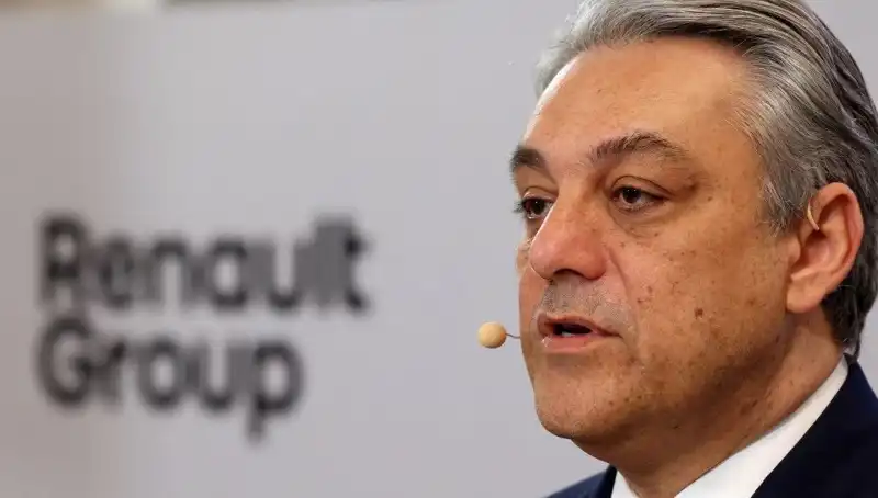 Renault’da Üst Düzey İstifa: Sektörde Şok Etkisi Yaratan Gelişme