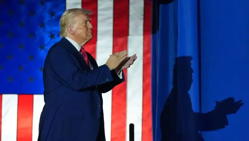 Trump, 100 Günde Tarihi Değişimleri Gerçekleştirdiğini İddia Ediyor