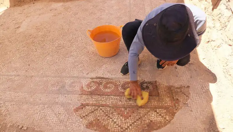 Mardin’de Bin 500 Yıllık Unutulmuş Mozaik Gün Yüzüne Çıktı: Tarih Yeniden Keşfedildi