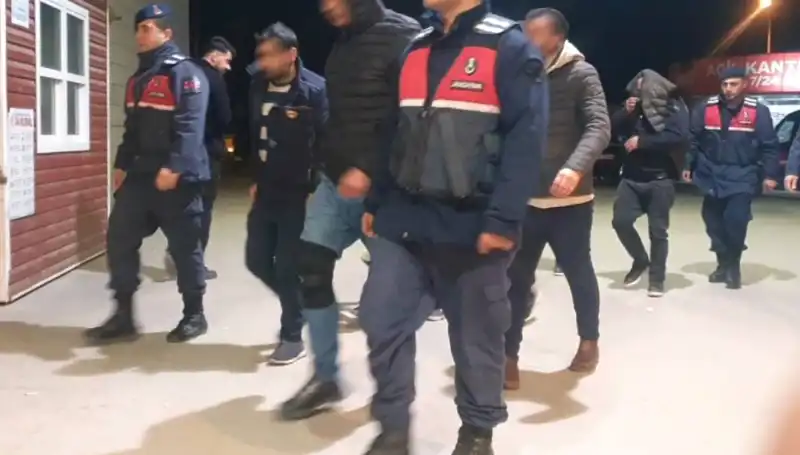 Bağ Evindeki Uyuşturucu Partisi: Polisi Şok Eden Baskın Detayları