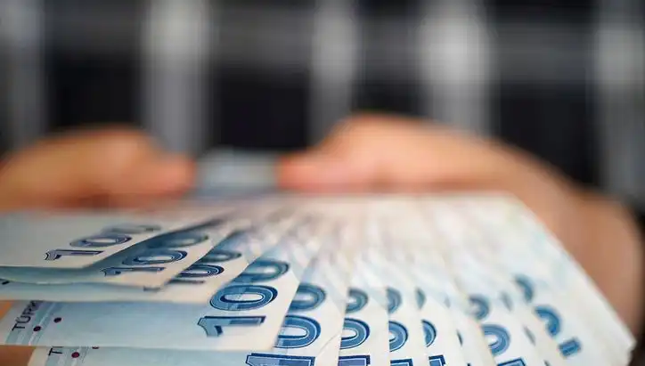 Emekli Promosyonları 2025: Kamu ve Özel Bankaların Teklifleri