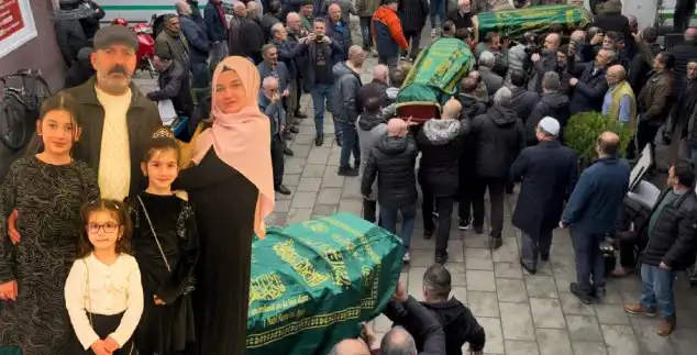 Rize'de Kız Kardeşlere Duygusal Veda: Strasbourg'dan Son Yolculukları