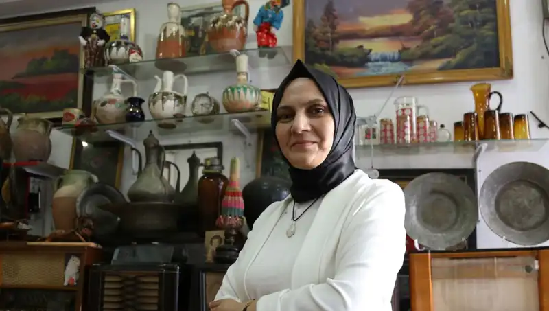 Eşinin Eski Eşyalardan Para Kazanmasını Sağlayan Hikaye