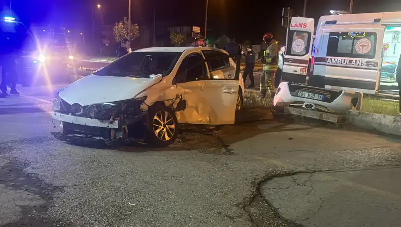 Pikap ve Otomobil Çarpışması: Görgü Tanıkları Olayı Anlatıyor!
