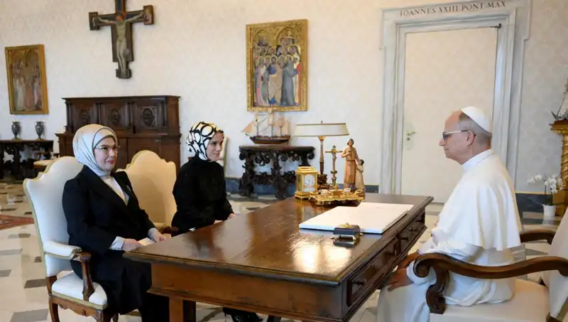 Emine Erdoğan, Papa Leo ile Görüştü: Gazze'nin Geleceği Masada