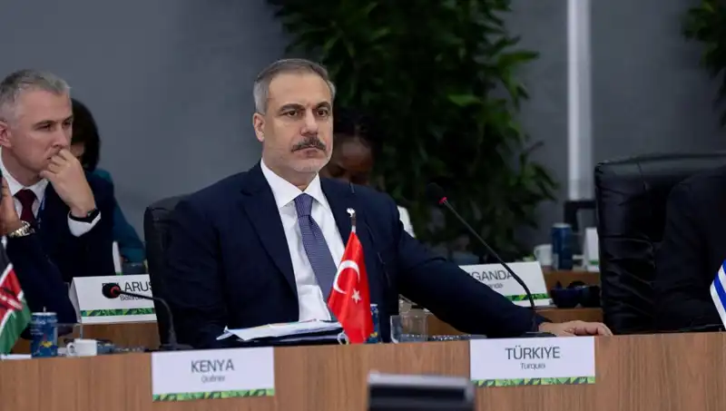 Bakan Fidan'dan BRICS Zirvesi'nde Yapay Zeka Uyarısı: Tedbirler Alınmalı