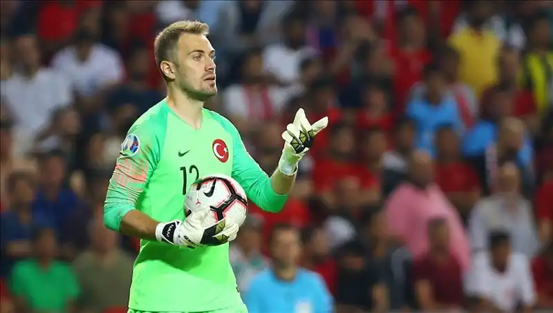 Mert Günok Futbol Kariyerine Veda Edeceği Yaşı Açıkladı!