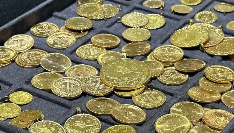 Haftasonu Altın Fiyatları: Yükseliş Mi Düşüş Mü Bekleniyor?