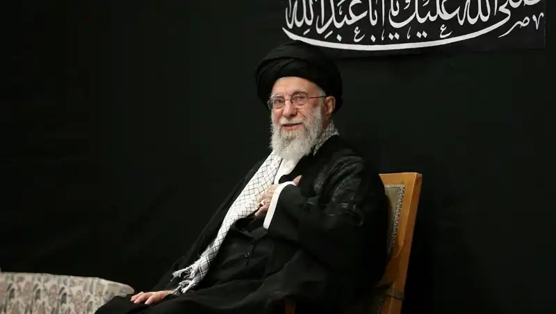 Hamaney, İsrail ile Savaşın Ardından İlk Kez Halkla Buluştu