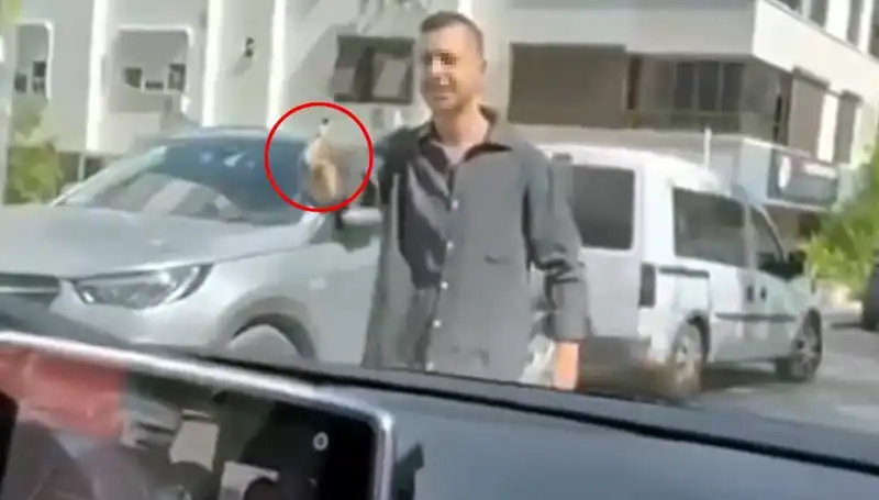 Trafikte Kadınlara Silah Doğrultan Sürücüye Yönelik Şok Edici Gelişmeler