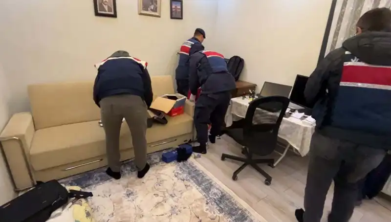 Türkiye'de DHKP-C'ye Yönelik Kapsamlı Operasyon: 30 Gözaltı