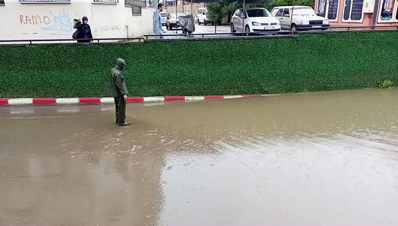 Aydın’da Şiddetli Sağanak Yağışlar Alt Geçitleri Vurdu: Şehirdeki Durum Ne?