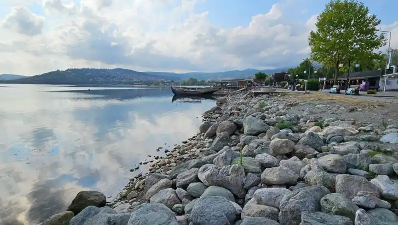 Sapanca Gölü'nde Su Seviyesi Düşüşü: Doğa ve İnsanlar İçin Tehlike Mi?