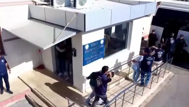 10 İlde Kamusal Dolandırıcılık Operasyonu: 13 Kişi Tutuklandı