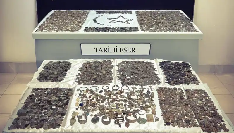Sınırda Tarihi Eser Operasyonu: 12.770 Parça Ele Geçirildi