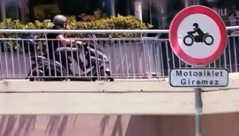 Üst Geçitler Motokuryeler Tarafından İşgal Edildi: Şehirde Yeni Bir Problem Mi Var?