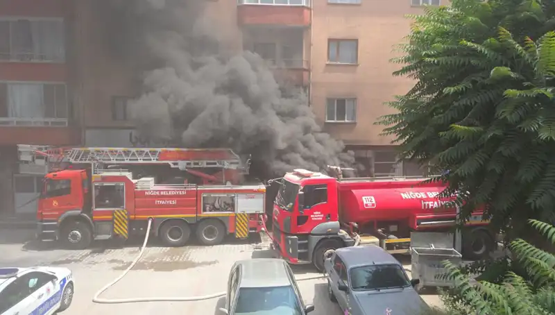 Niğde’de Beyaz Eşya Deposunda Korkutan Yangın: Sebepleri ve Sonuçları