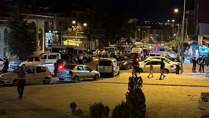 İki Aile Arasında Çıkan Kavga: 1'i Ağır 3 Yaralı