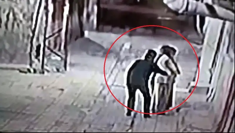 Polisler Pazarcı ve Simitçi Kılığına Girerek Kapkaççılara Geçit Vermedi