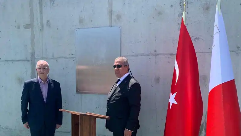 Avrupa'nın Bir Şehri, Atatürk Caddesi ile Milli Değerleri Yaşatıyor