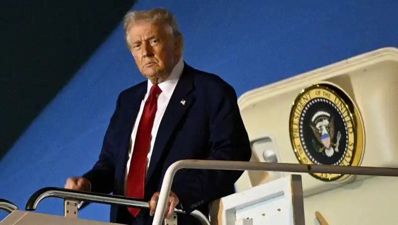 Katar'ın Trump'a Uçan Saray Jetini Keşfedin: 400 Milyon Dolarlık Yatırım!