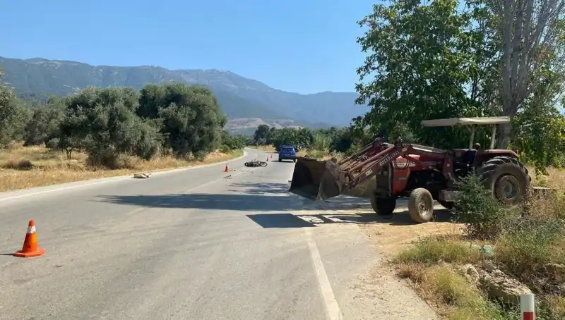 İzmir’de Motosiklet Kazası: Sürücü Hastaneye Kaldırıldı