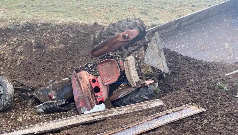 Kayseri'de Kontrolden Çıkan Traktör Şarampole Yuvarlandı: O Anlar Kamerada