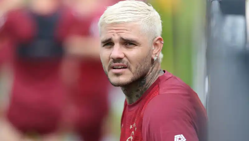 Icardi, Borcunu Açıkladı: Osimhen ve Kerem Aktürkoğlu Hakkındaki Gerçekler