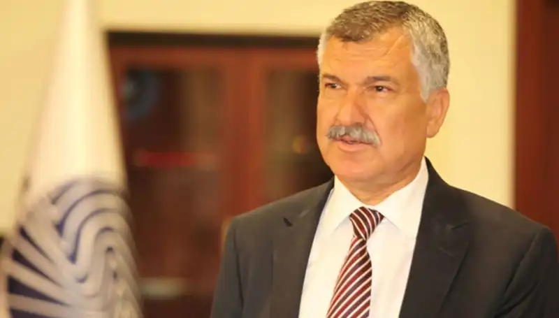Zeydan Karalar: Adana'nın Dinamik Belediye Başkanı ve Siyasi Yolculuğu