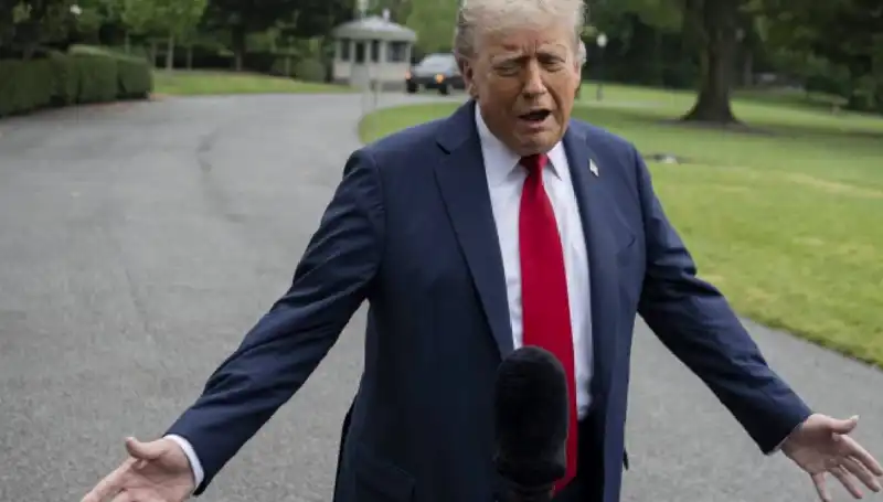 Trump'tan Çarpıcı Açıklama: Ülkelerin Savaşmaları Gerekiyor mu?