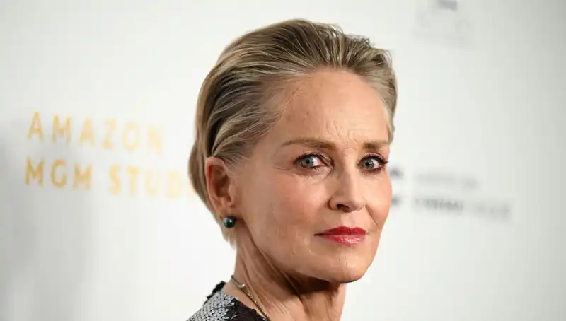 Sharon Stone, Anne Kaybını Sosyal Medyada Duyurarak Duygularını Paylaştı
