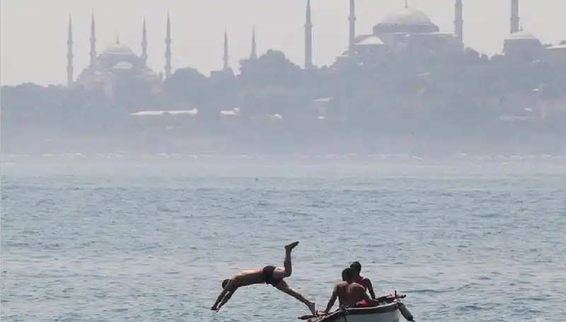 Aşırı Sıcaklar Kapıda: 44 Dereceye Varacak Hava Durumu Uyarısı