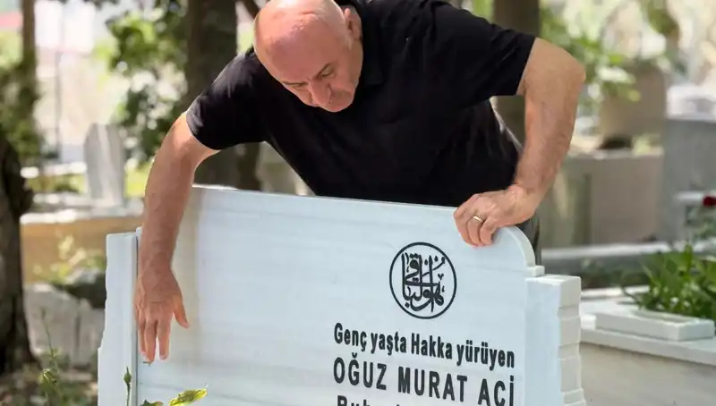 Aci Ailesinin Duygusal Babalar Günü: Kaybettikleri Babalarını Anıyorlar