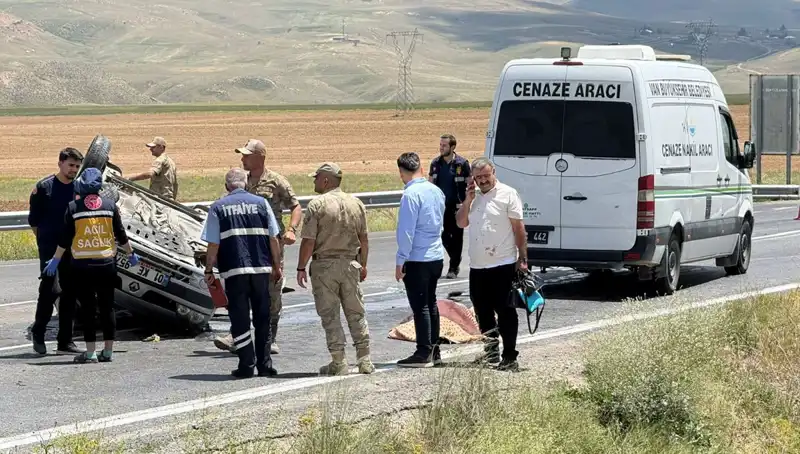 Mezuniyet Töreni Öncesi Feci Kaza: Bir Can Gitti, Dört Kişi Yaralandı!