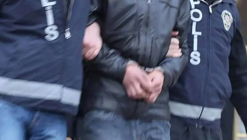 Türkiye Genelinde FETÖ Operasyonu: 30 İlde 65 Kişi Tutuklandı