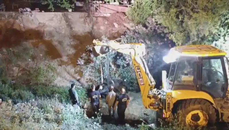 Hatay'da İnek İçin Şaşırtıcı Kurtarma Operasyonu Gerçekleşti