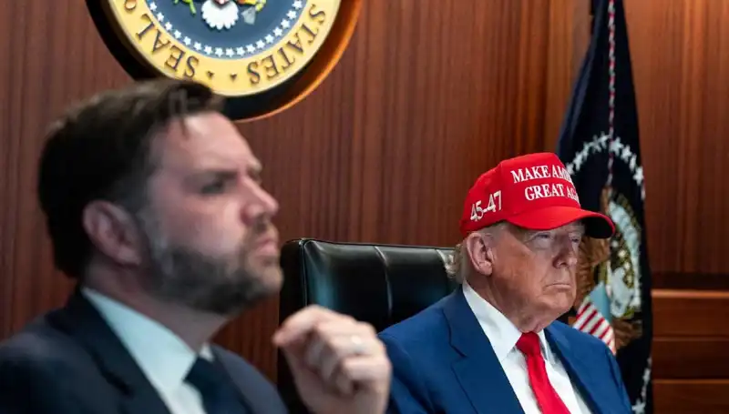 Trump’ın Azil Tasarısı Reddedildi: Siyasi Krizin Perde Arkası