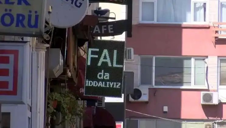 Para İçin Fal Bakanlara Hapis Cezası: Hukuk Sahnesinde Şok Gelişme!