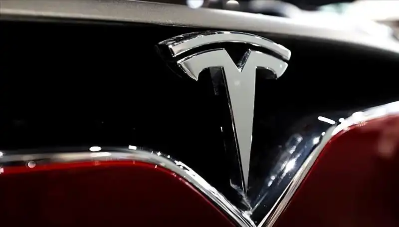Tesla'da Ucuz Model Tartışmaları: HW3 Sahipleri FSD İçin Neden Bekliyor?